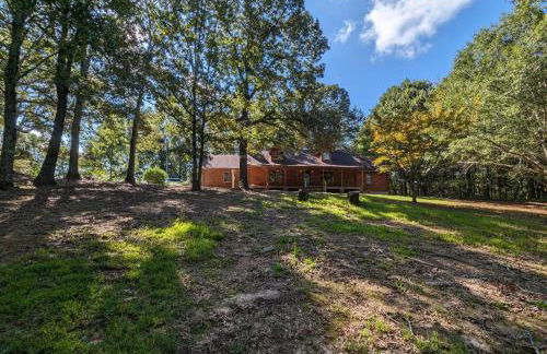 Cabin Bliss - Just 1 Mile from Lake Lanier - Foto 21