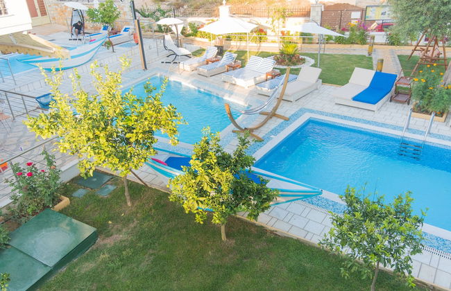 All Saints Villas - Photo 30