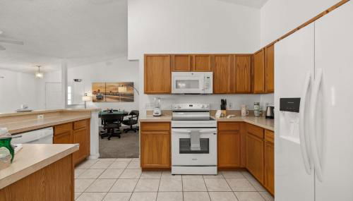 Single Story Villa with Pool Views and Family Fun - Foto 5