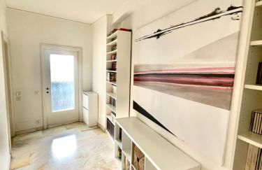 Downtown Milan Chic Apartment - Quiet Retreat with Free WIFI & Air Conditioning - Photo 10