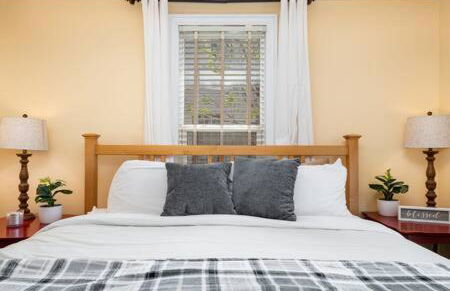 Downstairs 2 Bedroom Apt- Pet Friendly- walking distance to beach & shops - Foto 13