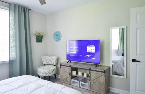 Private 1 Acre Retreat, Spa, Firepit, Gym, Chickens, King Suite, Pets - Foto 51