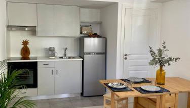 Appartement lumineux, rénové et à 10 min de la plage & parking - Cagnes sur Mer ! - Foto 4, stove