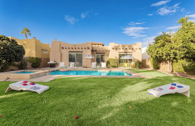 Pool + Hot Tub, Yard, Games Chic Midcentury Design Painted Sand by Avantstay - Photo 28