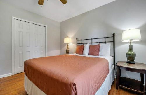 Spacious Stay Steps from FAMU Ideal for Groups - Foto 17