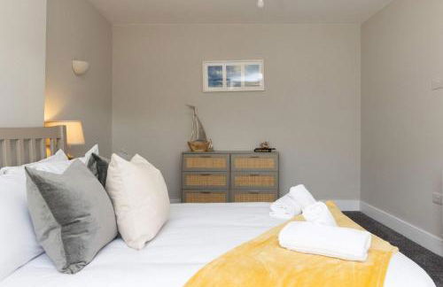 Modern 5-Bedroom Retreat Nr Coast - Foto 28