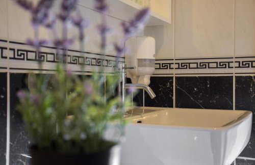 Nova Galerija Studio Vita i Apartman Sara -parking in garage - Foto 18