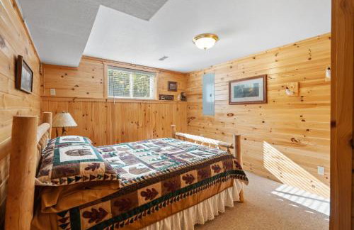 Lakefront Getaway with Kayaks, Fire Pit and Views - Foto 24