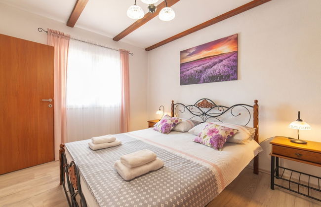 Serene Retreat Holiday Home With Pool - Foto 4