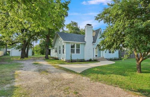 Whimsical Bluebird Cottage Hot Tub Patio Pet Friendly Central Location - Foto 20