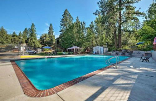 NEW! Cozy & Secluded House w/Deck - Near Yosemite! - Foto 21