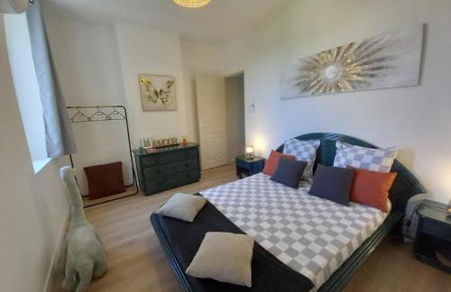 Appart T2 wifi Tv Balcon Jardin Parking - Foto 4