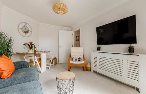 Modern, comfy Town centre gem, near beach, parking - Foto 20