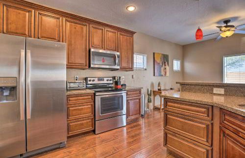 Maricopa Home with Outdoor Seating, 2 Mi to Golf! - Photo 7