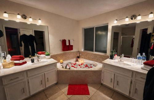 Red Chamber TX King Spa & Couples Retreat - Foto 7