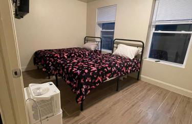 Chic 4 Br, 2Ba Apt in SE DC - Photo 5