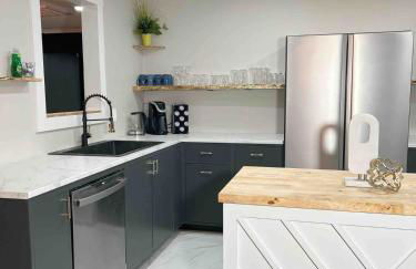 Family Retreat Prime Location in Decatur - Photo 26