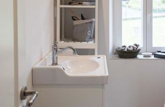 Die Ferienwohnungen Schmiede und Gudd Stuvv in Annis Haus - Foto 14