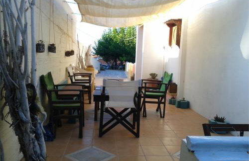 The House of Summer Winds - Photo 13