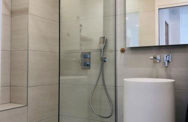 T3 FRONT de mer dernier étage vue mer Petit havre de paix pour vos vacances Emplacement unique vue mer panoramique à 180 degrés pour ce T3 en face de la plage front de mer vue sur les iles 5 et dernier étage avec ascenseur - Foto 22