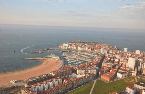 1 linea de playa puerto deportivo Vistas al mar recién reformado - Photo 48