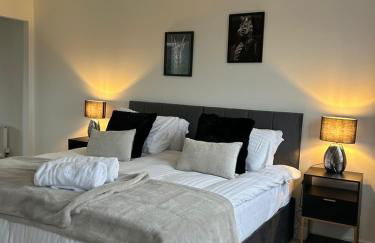 Kings Reach Slough nr Legoland and Ascot Stylish Homely House Sleeps Eight - Foto 22