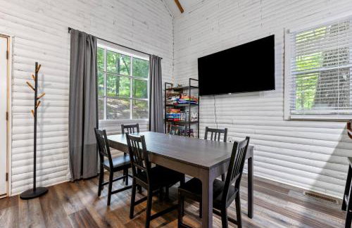 Private RRG Cabin with Game Room & Views - Foto 24