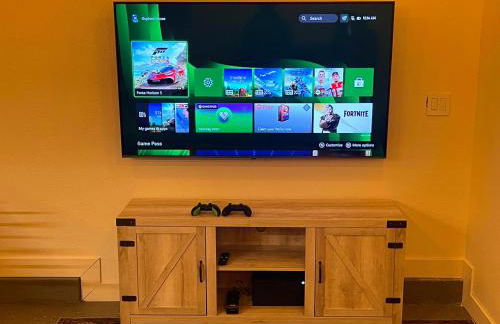 Log Cabin sleeps 20 with hot tub, EV Charger, firepit - Foto 69