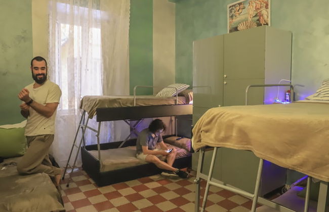 Român Holidays Hostel - Foto 21