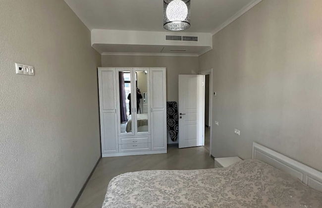 Spacious 1BR Pool & Sauna - Photo 2