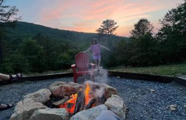 Secluded LUX Bunker Hot Tub, Views & Trails - Foto 33