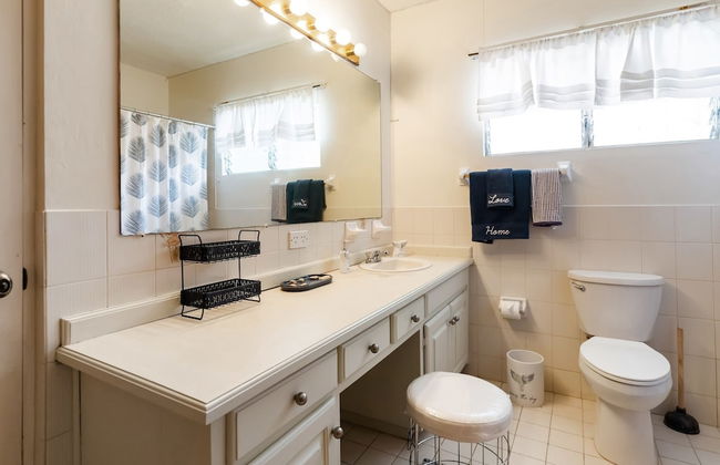 Yancey Largo Villa Perfect Jamaica Ironshore Getaway w Private Pool and Onsite Staff Services by RedAwning - Photo 42