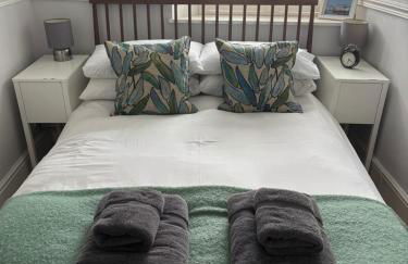 Perfect base for 8, pets allowed - Photo 18