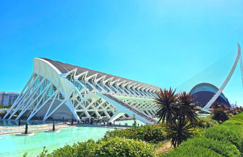 ApartUP Valencia Opera - Photo 2