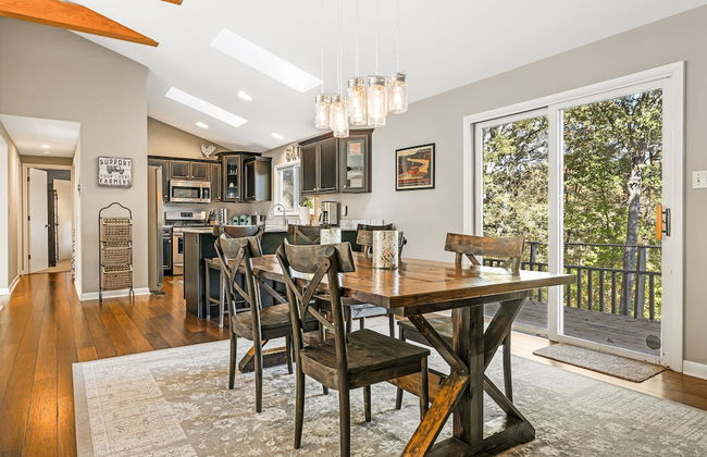 Cabin in the Sky by Avantstay Deck w Views - Foto 14