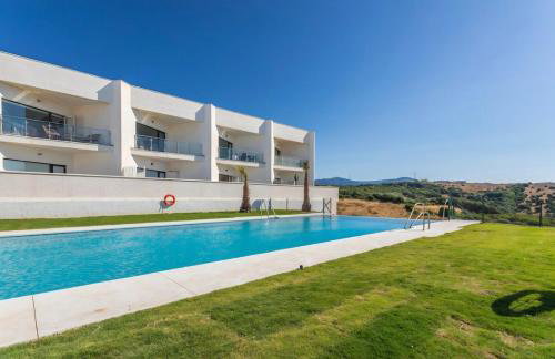 Apartamento con terraza, piscina y parking - Foto 20