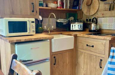 The Walnut Wagon in the heart of Mells. - Foto 23