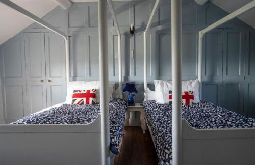 Georgian Country House -Panoramic Views -Sleeps 12 - Photo 32