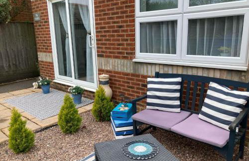 The Sashes - Cozy Apartment - FREE Parking - Ultrafast WIFI - Smart TV - Netflix - sleeps up to 6! Close to Poole Town Center & Sandbanks & Bournemouth - Foto 16