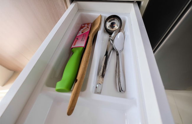 Simple & Cozy 1BR @ Bassura Apartment Near to Bassura City Mall - Foto 6