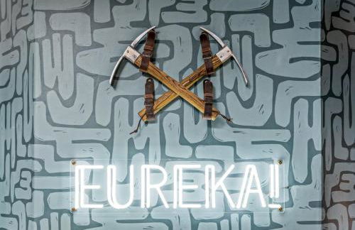 Dog Friendly, Year Round, Creekside Cabin, Hot Tub, 6 Acres - Foto 8