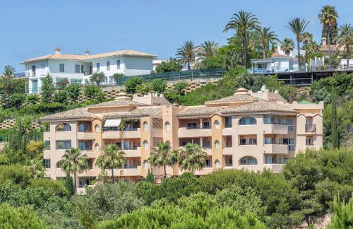 Penthouse with Sea and Golf Views 50m2 Terrace 2 Bedrooms 2 Bathrooms Elviria - Foto 34