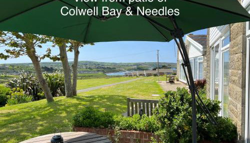 VALLEY VIEW self-catering coastal bungalow in rural West Wight - Foto 3