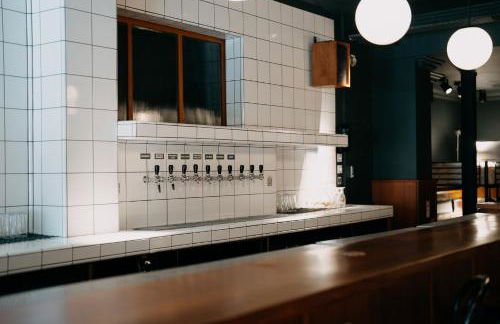 Converted Bar & Chinese Takeaway - Foto 9