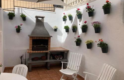 Lola's Beach House - Photo 32