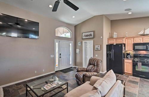 Sun-Soaked Colorado River Haven - Walk to Beaches! - Foto 5