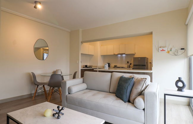 w Admirable 2BR w Modern Balcony in Miraflores - Photo 6