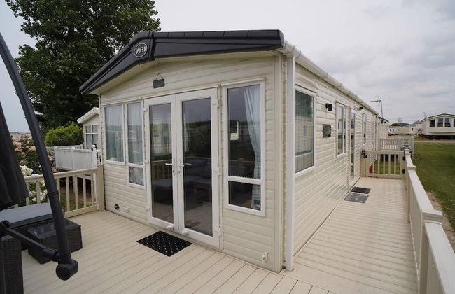Stunning River View 2 Bedroom Caravan With Decking - Foto 1