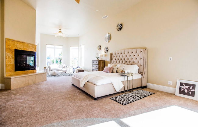 Mermaid by Avantstay Private Estate w/ Pool, Volleyball & Arcade! - Photo 5