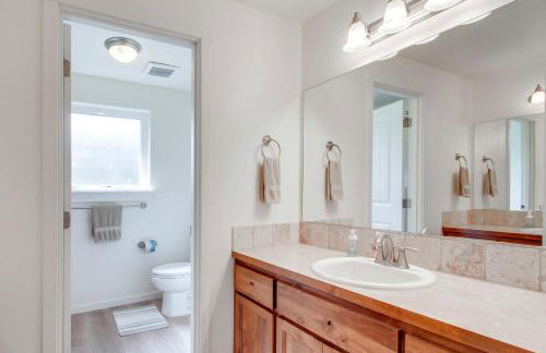 Spacious Bandon Getaway - 2 Blocks to Ocean! - Photo 23